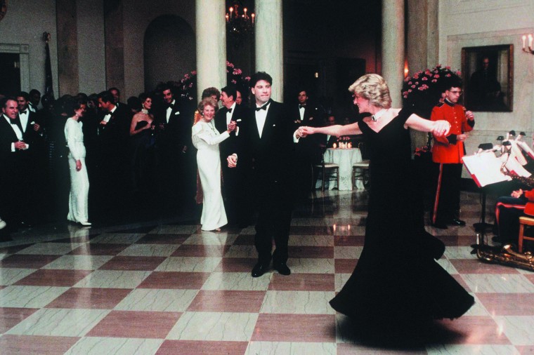 DIANA & JOHN TRAVOLTA DANCE